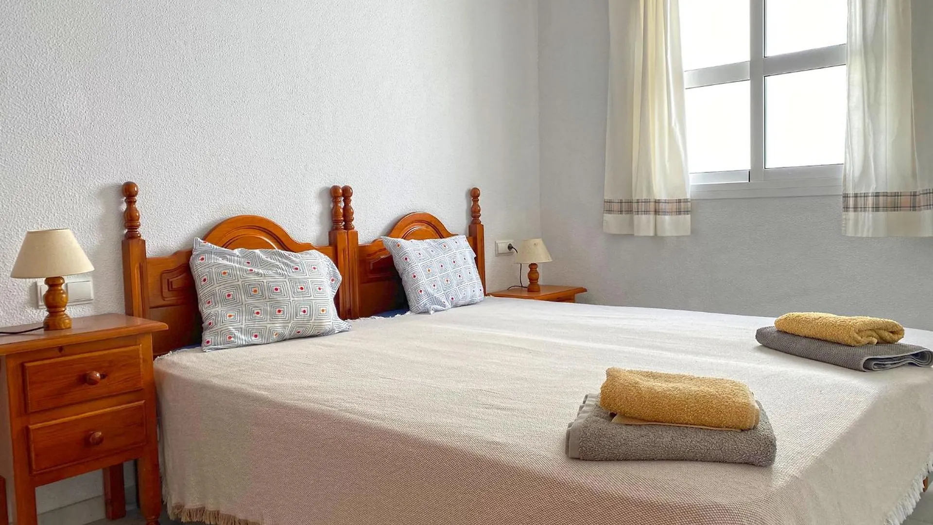Huerta Enmedio 15 Terraced House In Tranquil Location In Conil Center Sleeps 4 Villa Conil De La Frontera Spain