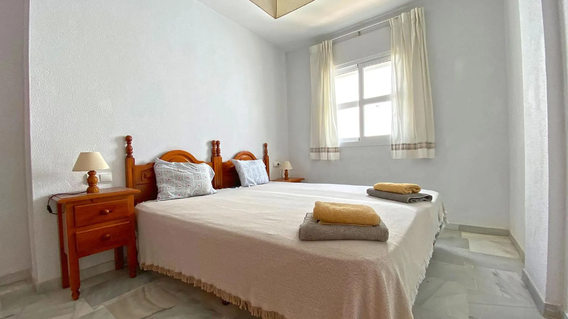 Huerta Enmedio 15 Terraced House In Tranquil Location In Conil Center Sleeps 4 Villa Conil De La Frontera Spain