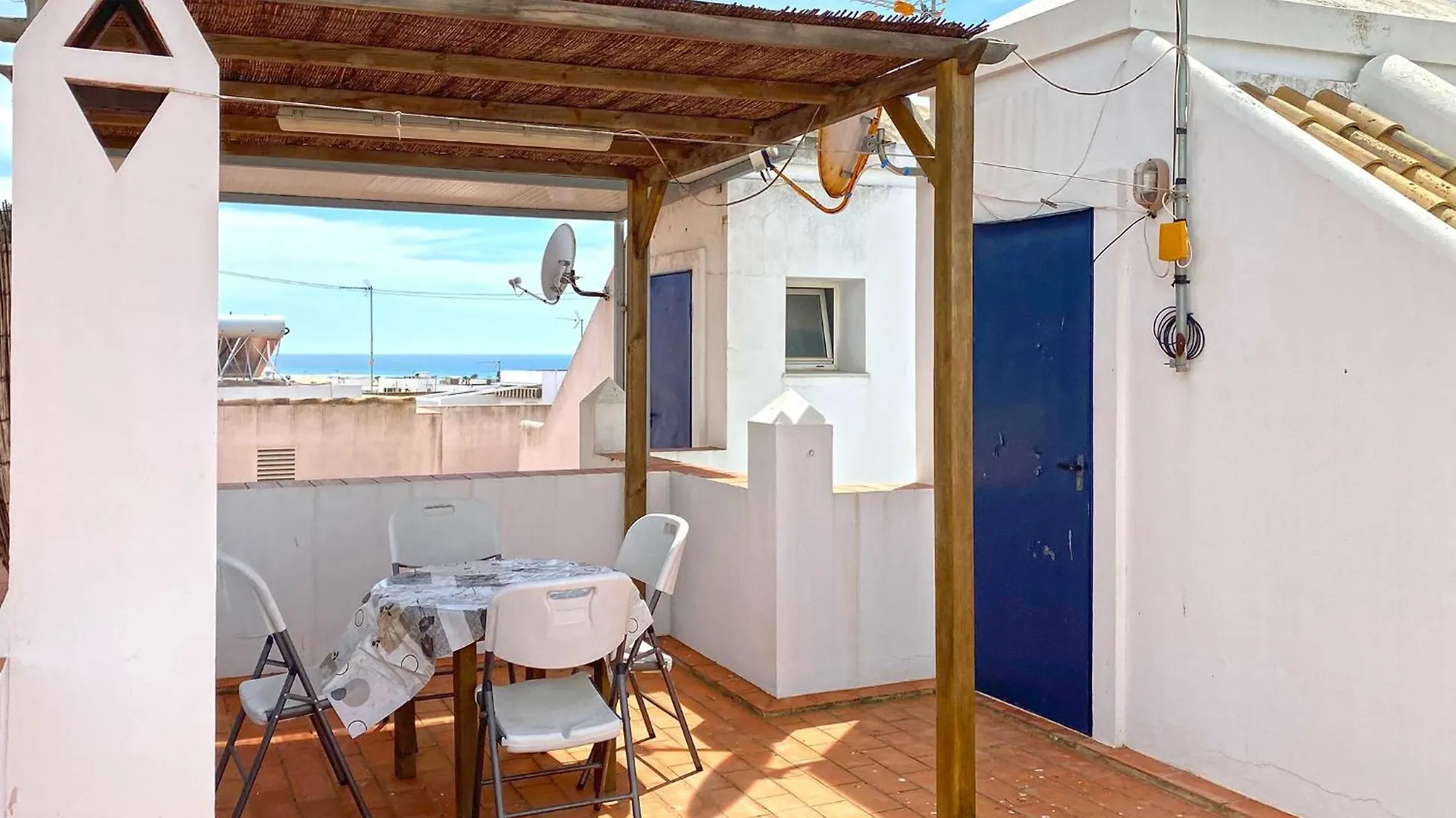 Huerta Enmedio 15 Terraced House In Tranquil Location In Conil Center Sleeps 4 Villa Conil De La Frontera